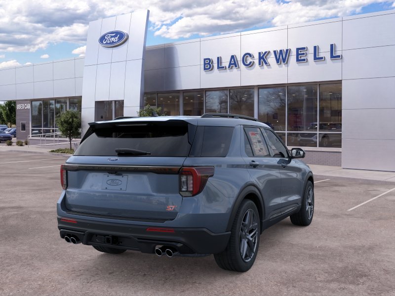 2026 Ford Explorer ST - Photo 8