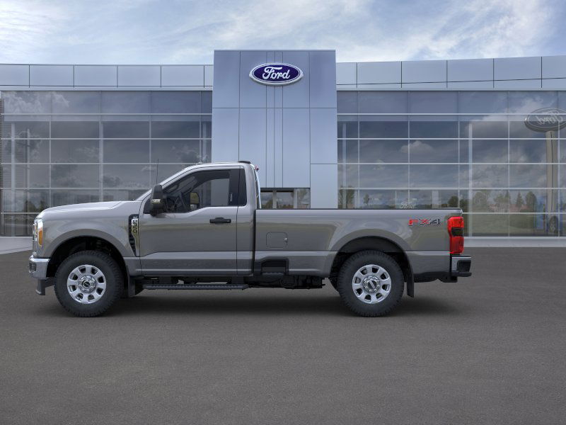 2025 Ford F-350 XLT photo 3