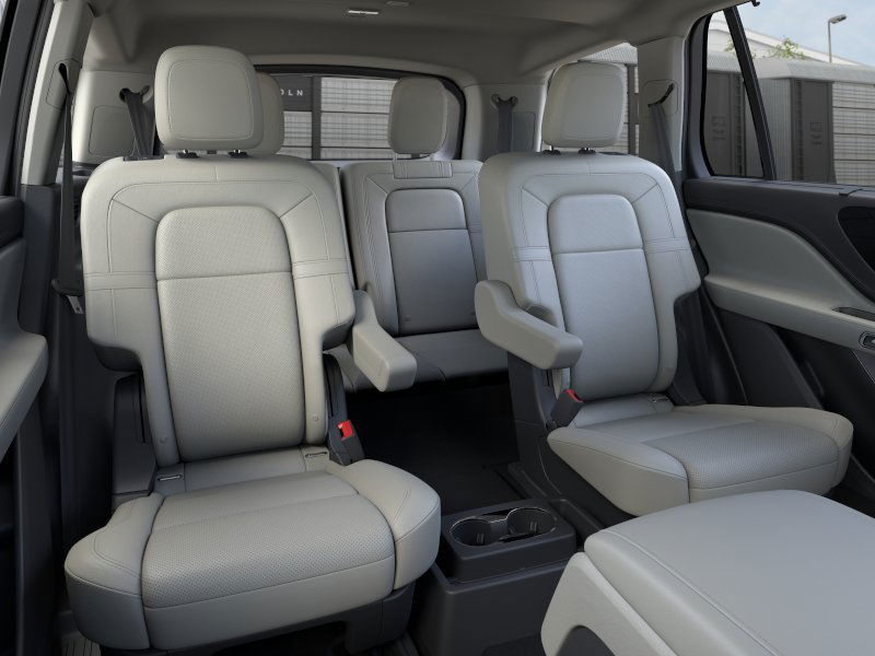 Thumbnail: 2026 Lincoln Aviator - 33