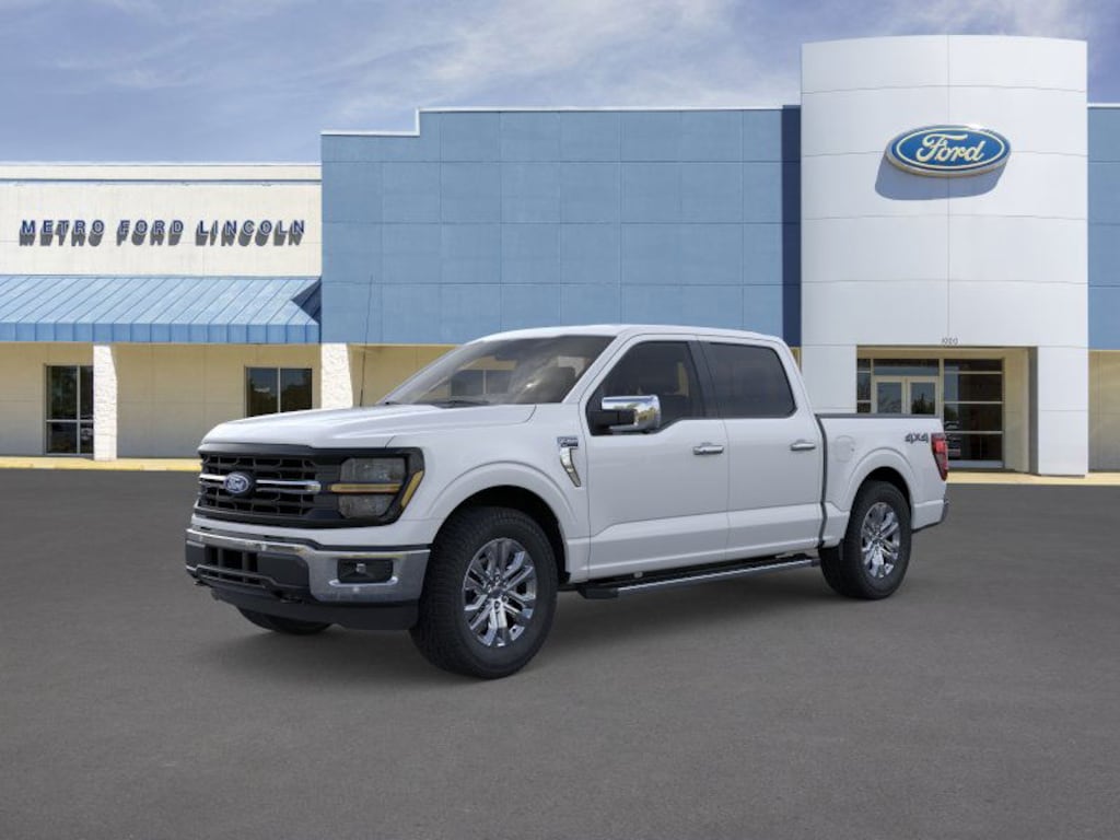 New 2025 Ford F-150 XLT Crew Cab
