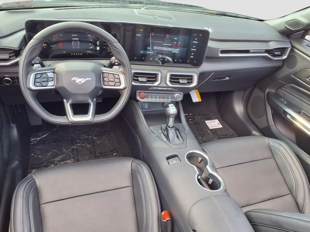 2025 Ford Mustang GT Premium Convertible - Photo 17
