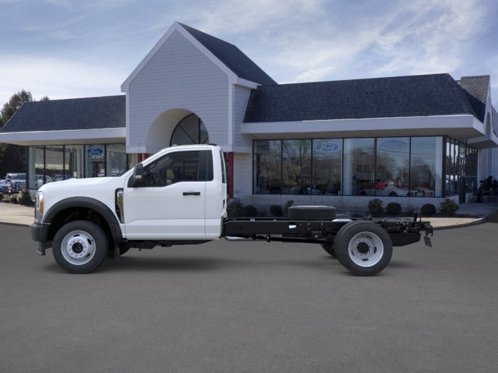 New 2025 Ford Chassis Cab F-450® XL TRUCK