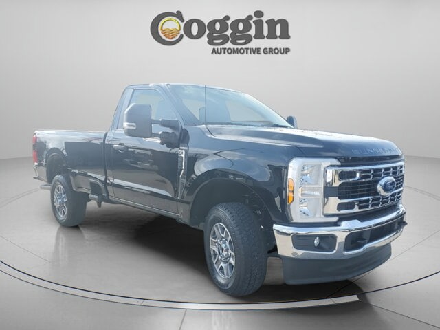 2025 Ford F-350 Super Duty XLT - Photo 39
