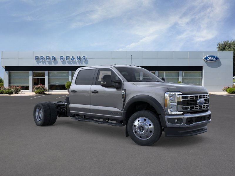 2026 Ford F-450 Super Duty Chassis Cab XLT - Photo 29