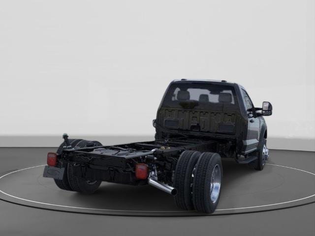2025 Ford F-550 Super Duty Chassis Cab XLT - Photo 30