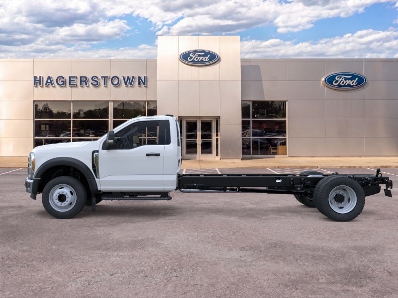 2026 Ford F-450 Super Duty Chassis Cab XL - Photo 3