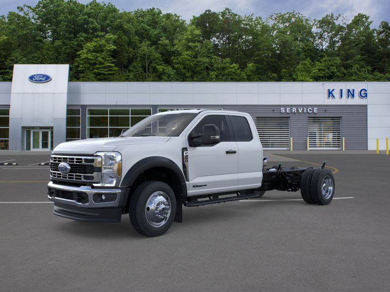 2026 Ford F-450 Chassis Truck Super Cab  2026 Ford F-450 Chassis Truck Super Cab