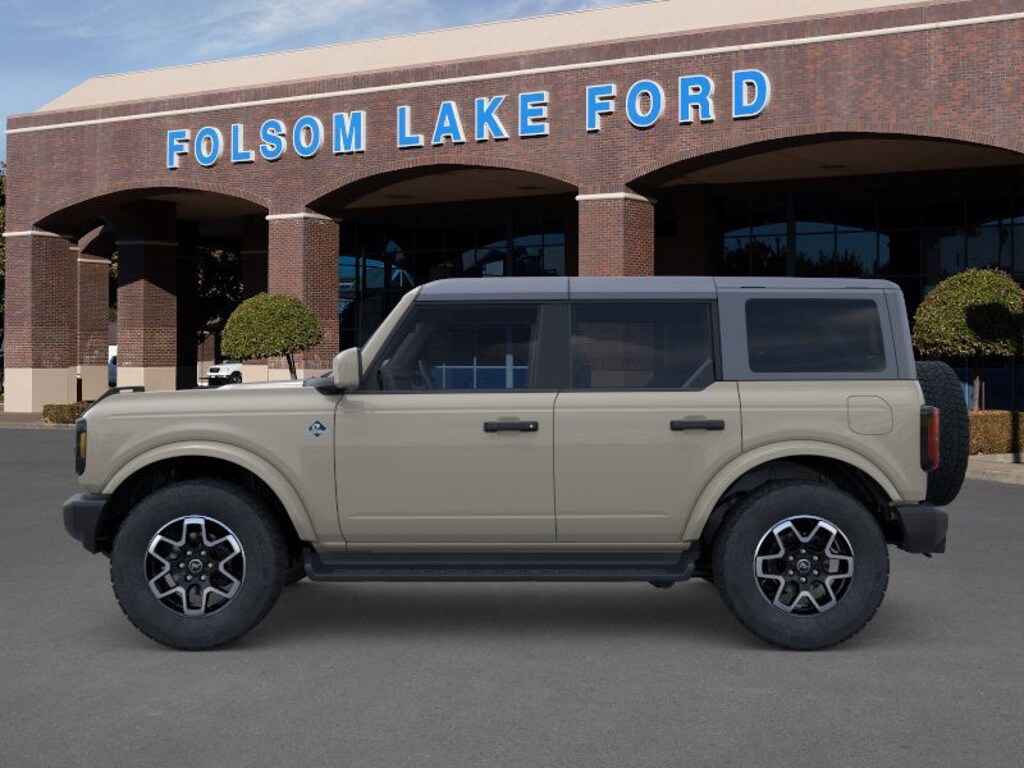 New 2026 Ford Bronco Outer Banks SUV