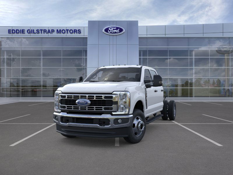 2026 Ford F-350 photo 2