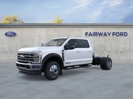 2026 Ford Super Duty F-450 DRW F-450 Lariat 4WD CREW