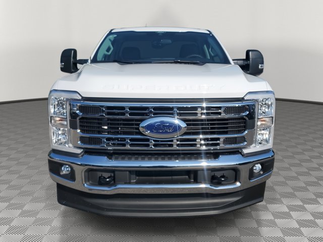2025 Ford F-350 Super Duty XLT - Photo 38