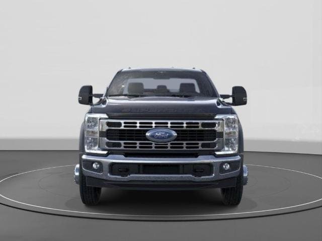 2025 Ford F-550 Super Duty Chassis Cab XLT - Photo 28