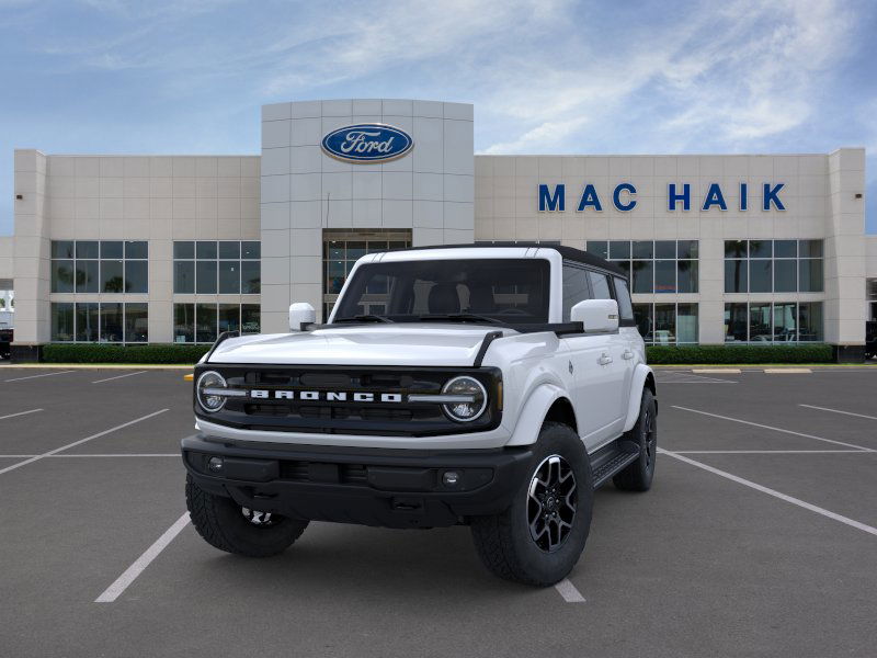 2025 Ford Bronco Outer Banks photo 2