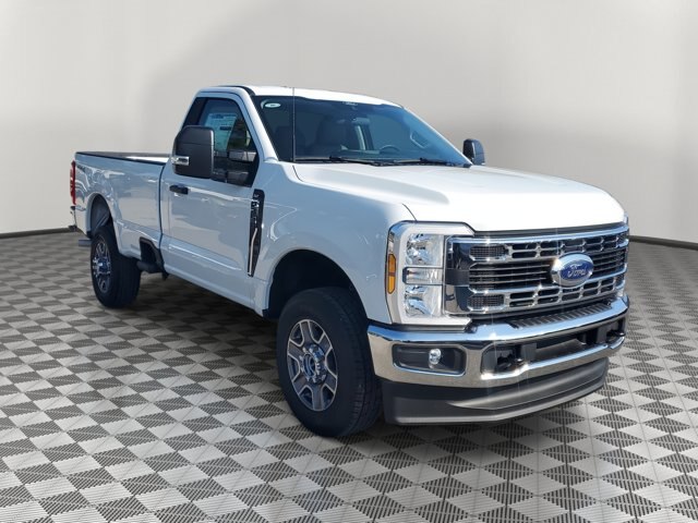 2025 Ford F-350 Super Duty XLT - Photo 37