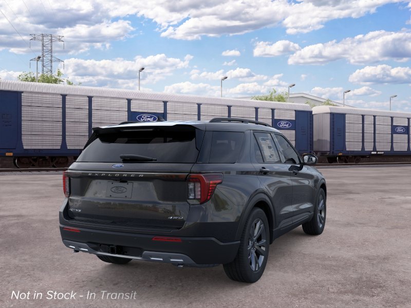 2026 Ford Explorer Active - Photo 8