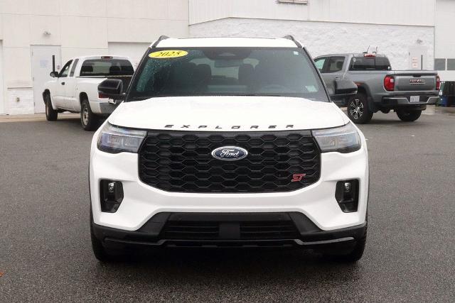 2026 Ford Explorer ST - Photo 32