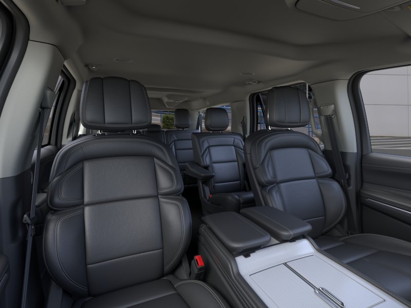 Thumbnail: 2026 Lincoln Navigator L - 40