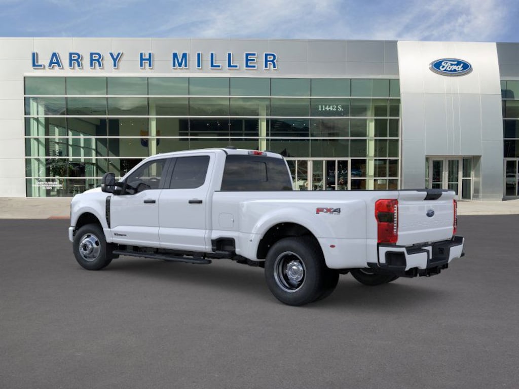 New 2026 Ford Super Duty F-350 DRW XL 4WD Crew Cab 8' Box V8 Engine