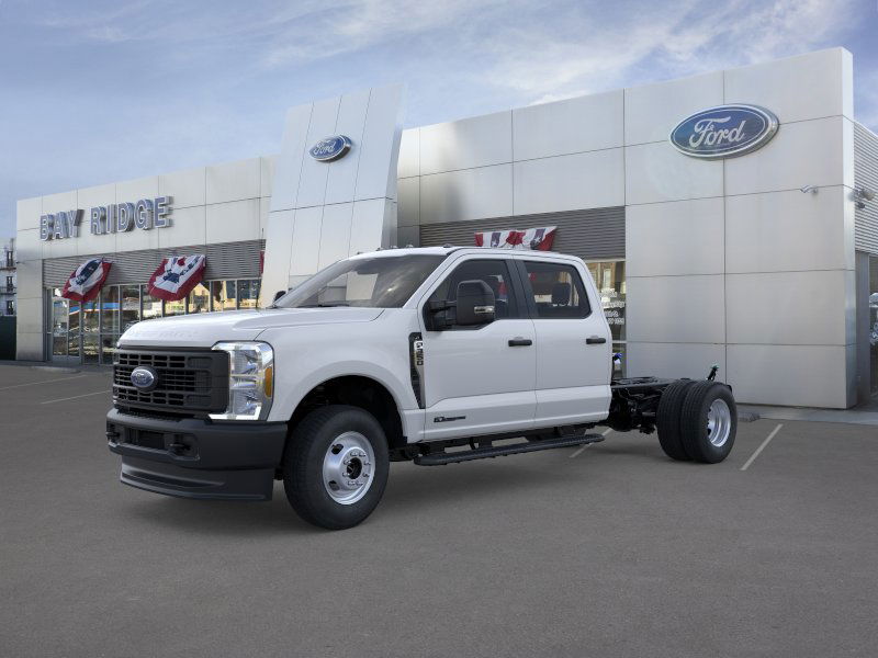 2026 Ford F-350 photo 2