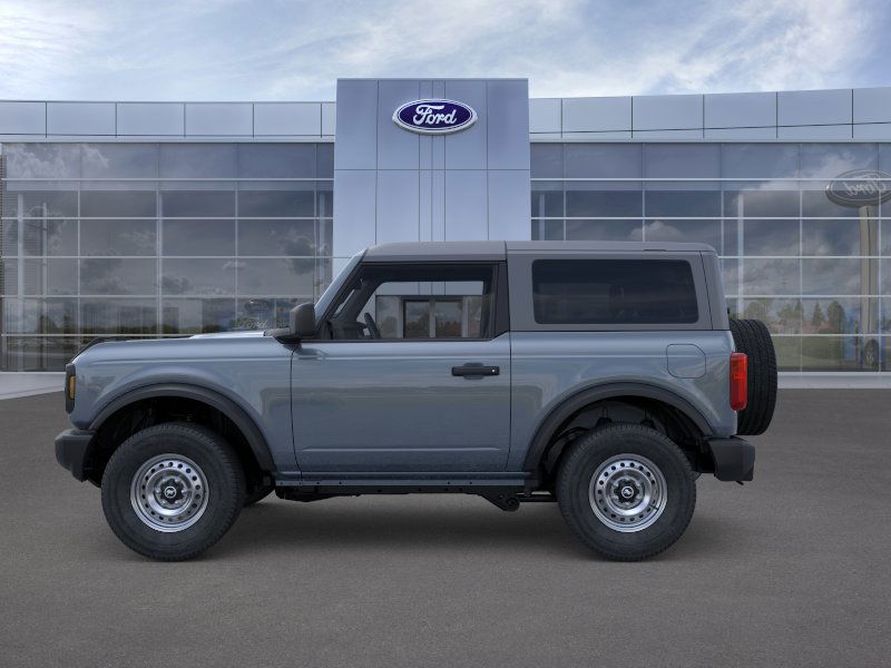 2025 Ford Bronco Base photo 3