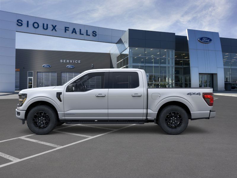 2025 Ford F-150 XLT photo 3