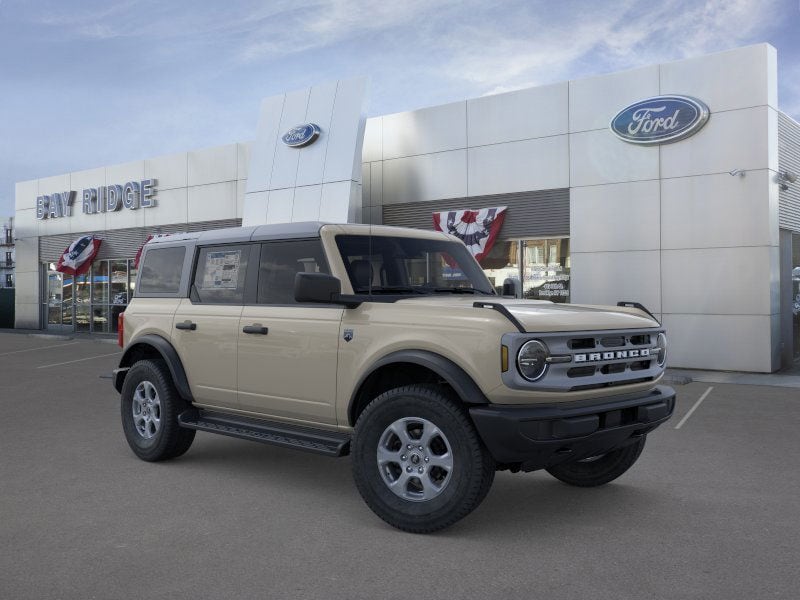 2025 Ford Bronco 4-Door Big Bend's photo