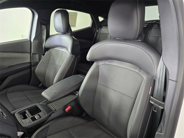 2025 Ford Mustang Mach-E GT - Photo 45