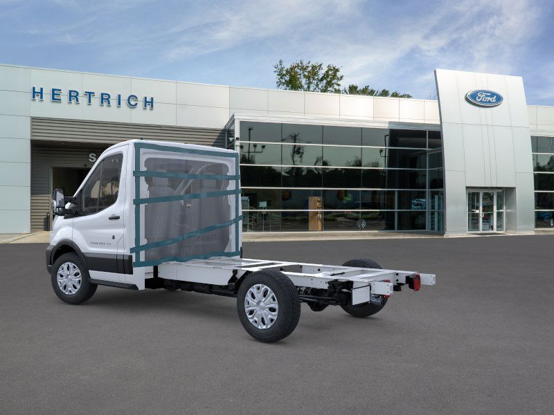 2025 Ford Transit Cutaway Base - Photo 21