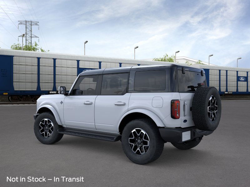 2025 Ford Bronco Outer Banks photo 4