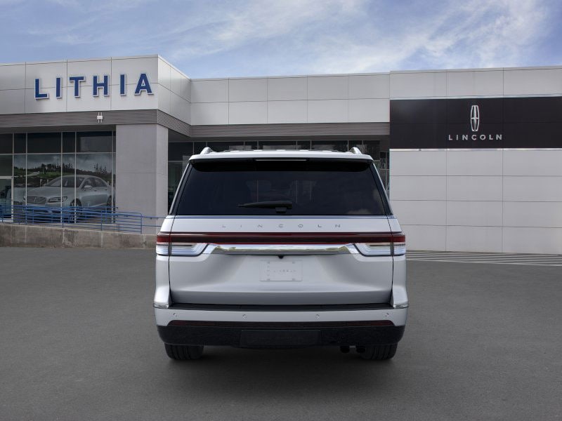 Thumbnail: 2024 Lincoln Navigator L - 35