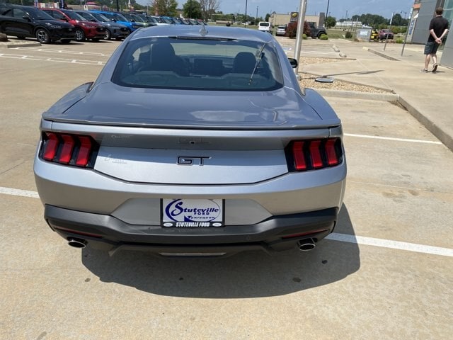 2025 Ford Mustang GT Fastback - Photo 9