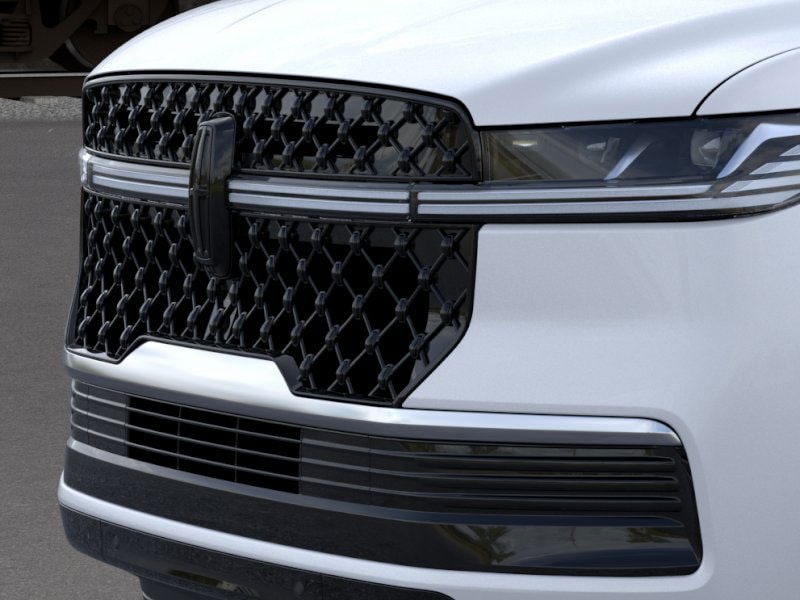 Thumbnail: 2025 Lincoln Navigator - 26