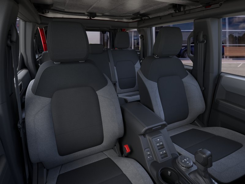 2025 Ford Bronco 4-Door Base - Photo 10
