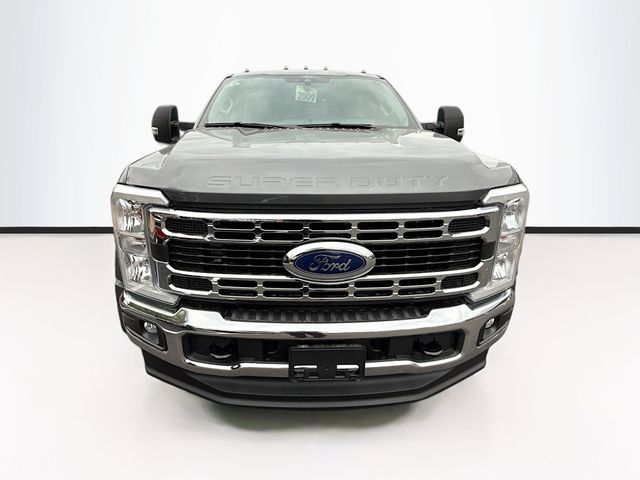 2026 Ford F-450 Super Duty Chassis Cab XLT - Photo 30