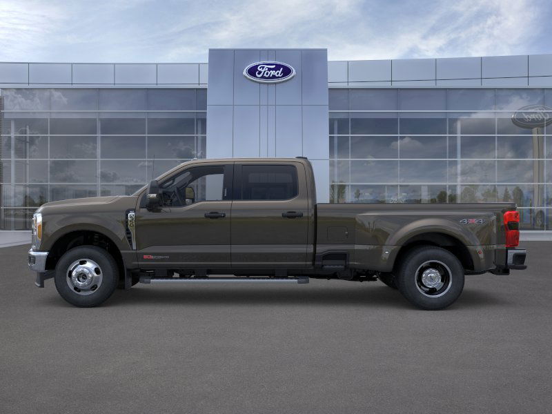 2025 Ford F-350 XLT photo 3