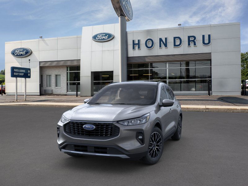 2025 Ford Escape Titanium photo 2