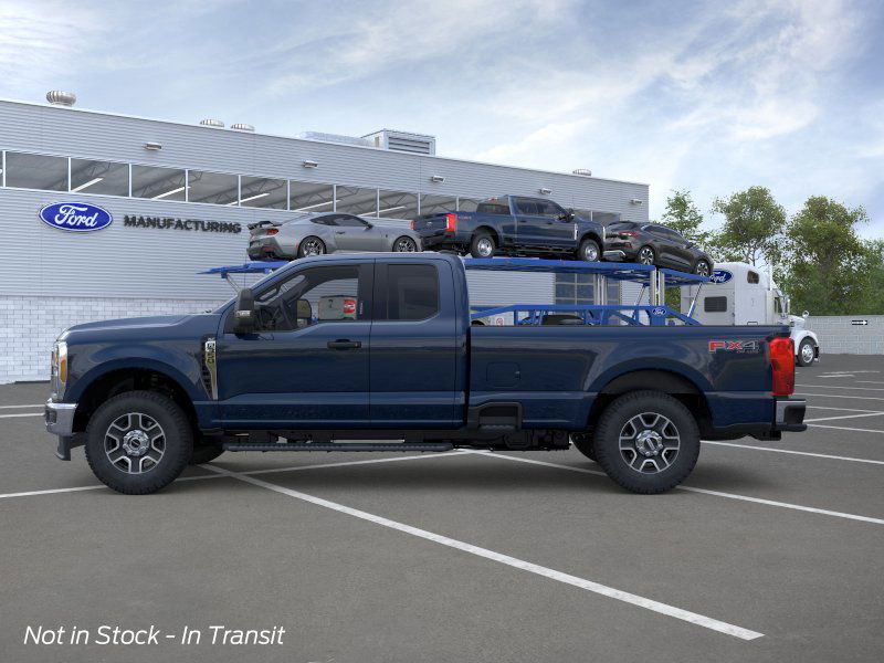 2025 Ford F-350 XLT photo 3