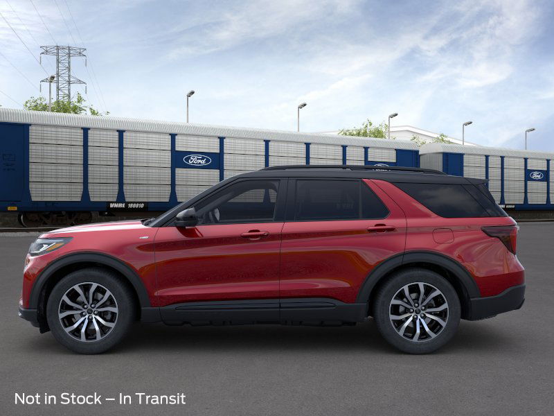 2025 Ford Explorer ST-Line photo 3
