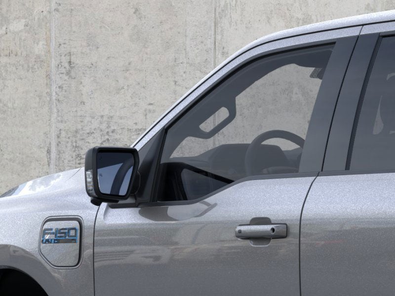 2025 Ford F-150 Lightning Flash - Photo 20