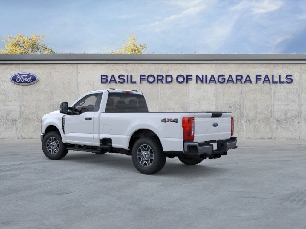 New 2025 Ford Super Duty F-350 SRW XLT 4WD Reg Cab 8 Box 4WD Reg Cab 8 Box