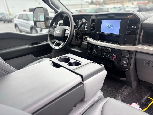 2026 Ford F-350 Super Duty Chassis Cab XL - Photo 28
