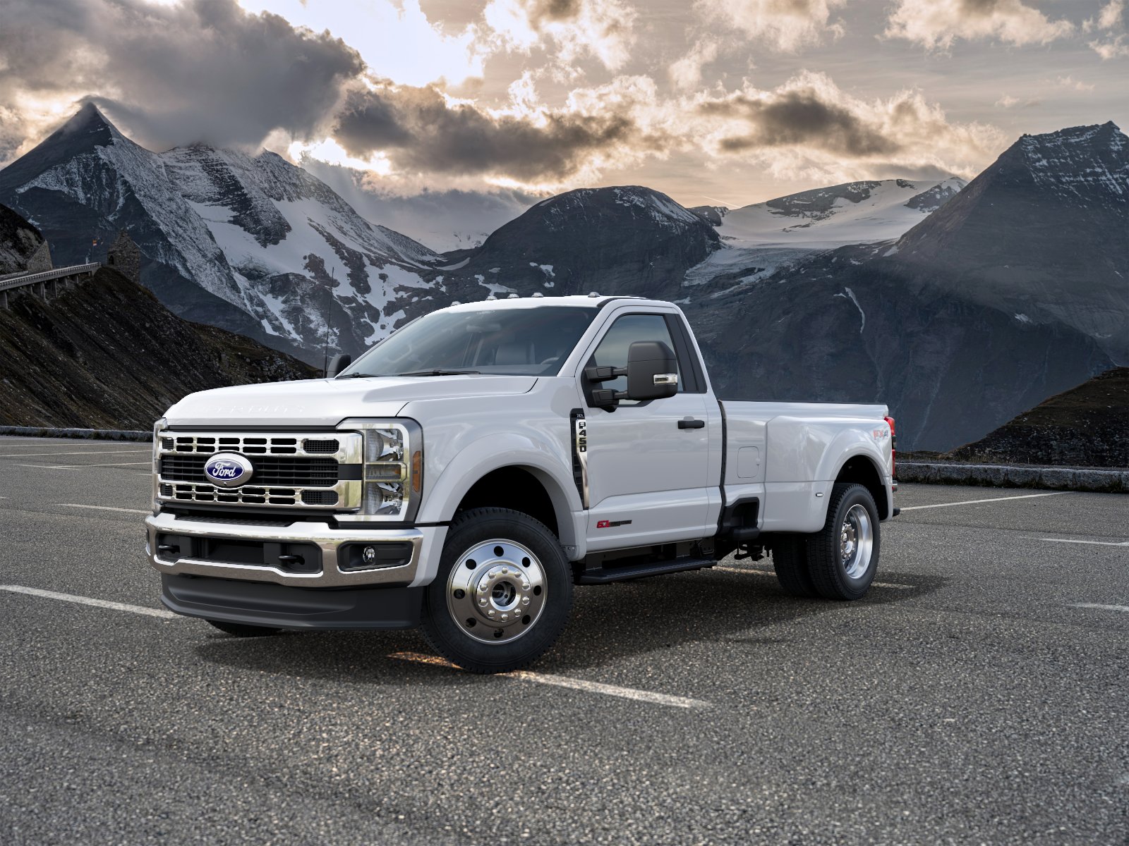 New 2027 Ford F-450SD XLT Truck