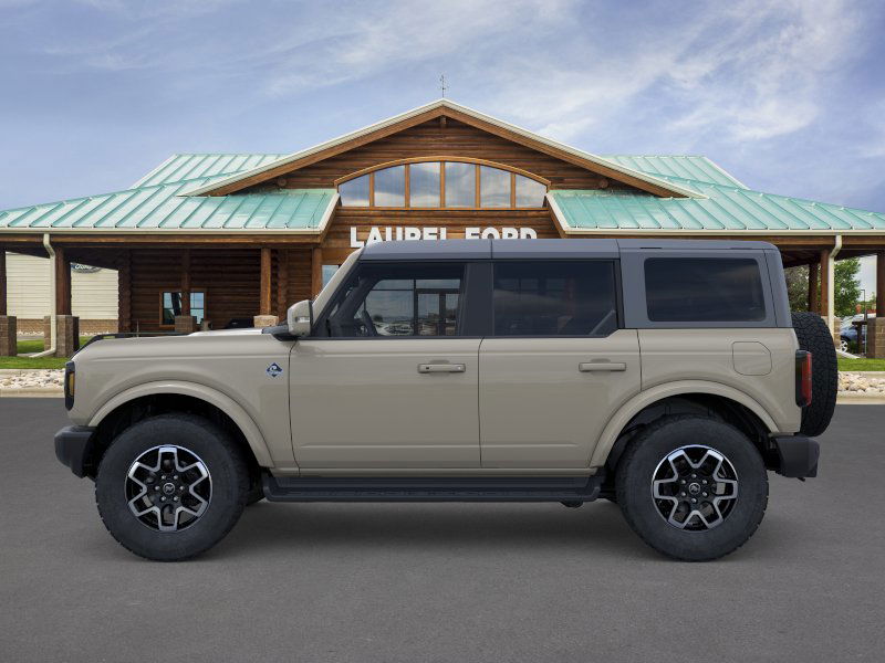 2025 Ford Bronco Outer Banks photo 3