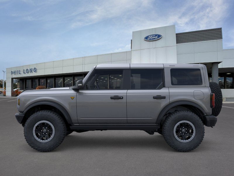 2025 Ford Bronco Badlands photo 2