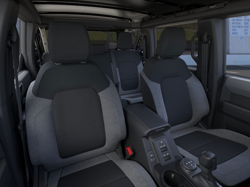 2025 Ford Bronco 4-Door Base - Photo 10