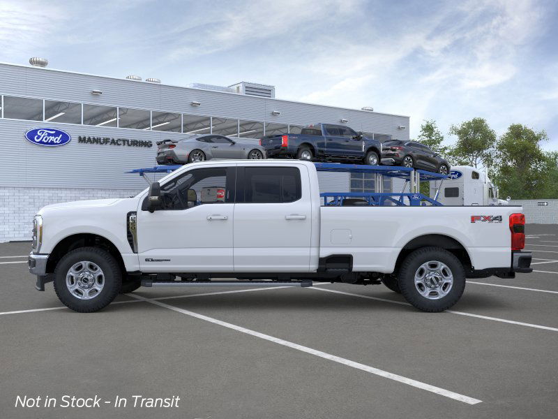 2026 Ford F-350 XLT photo 3