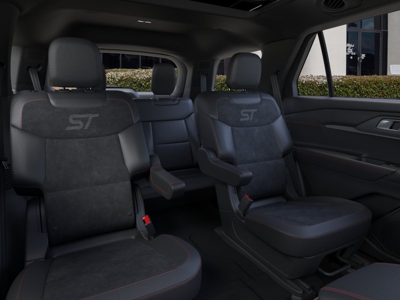 2026 Ford Explorer ST - Photo 38