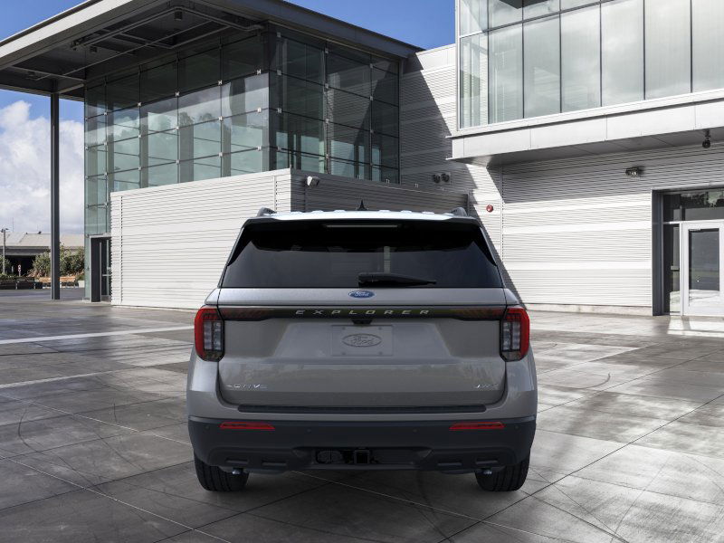 2025 Ford Explorer Active 5