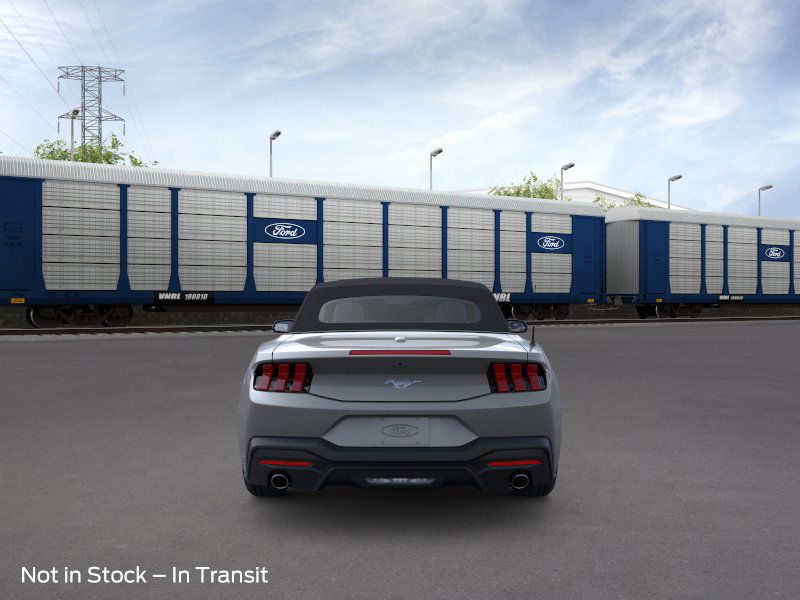 2025 Ford Mustang  27