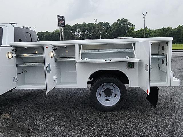 2025 Ford F-450 Super Duty Chassis Cab XL - Photo 38